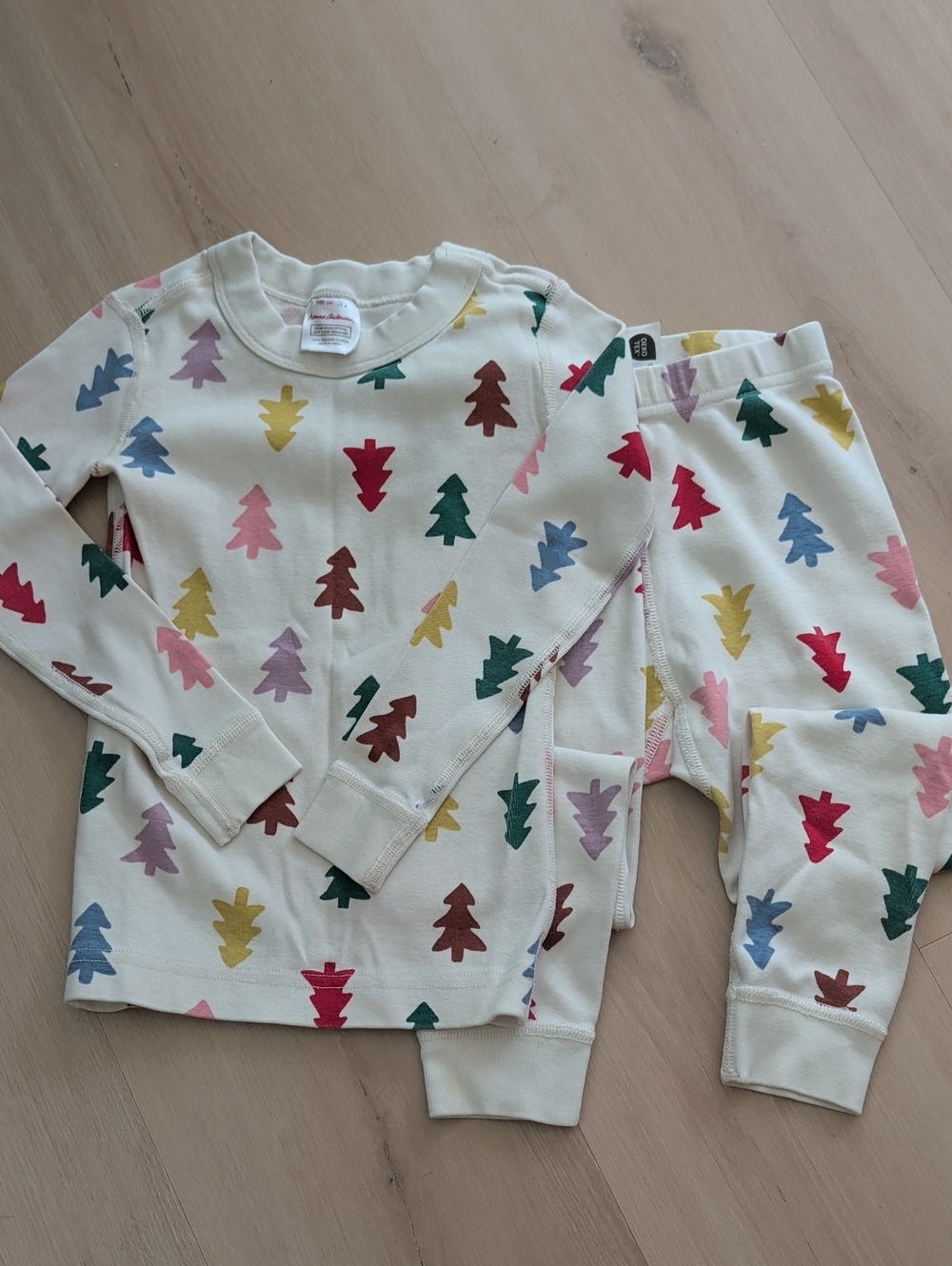 Lot Of Two Hanna Andersson Winter Pajamas long sleeve Size 4 Penguins Pine Trees - Picture 2 of 5